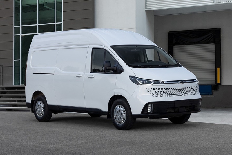 General Motors снова позаимствовал модель у китайцев: встречаем Chevrolet Express Max