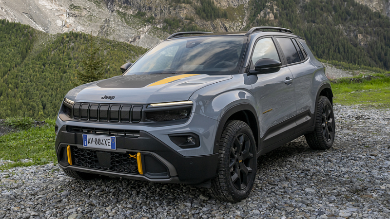 Jeep Avenger 4xe обзавёлся ценником и спецверсией The North Face Edition