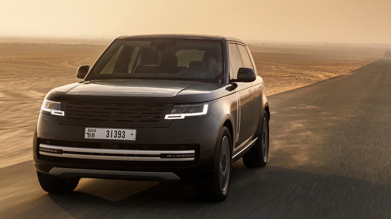 Range Rover Electric готовится к премьере: внедорожник сняли в ходе летних дорожных тестов