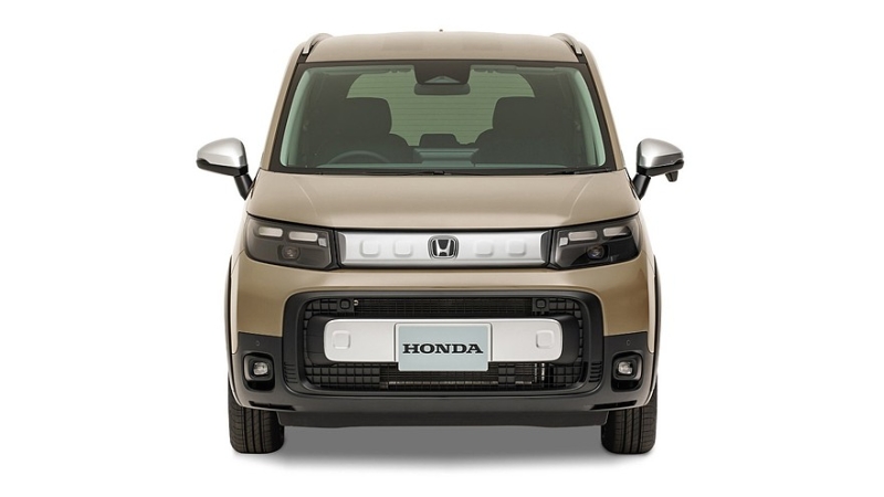 Honda обновила бензиновый компактвэн Freed вслед за гибридом