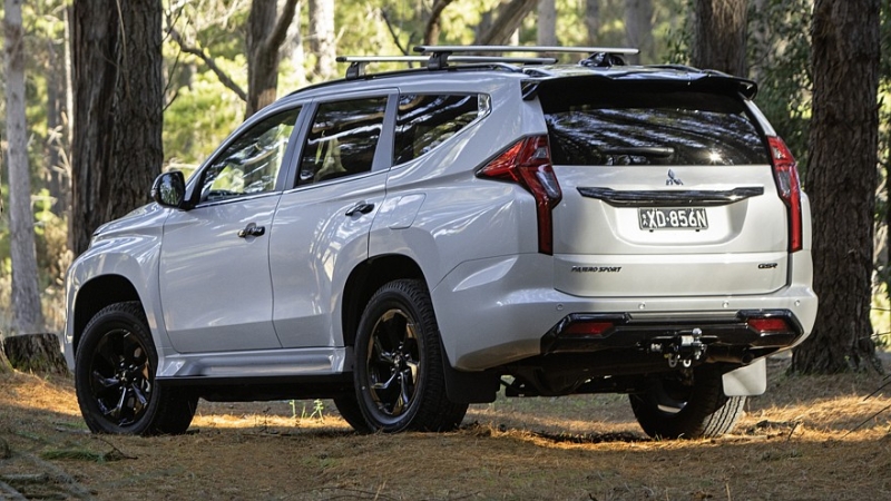 Mitsubishi Pajero Sport нового поколения: первые изображения