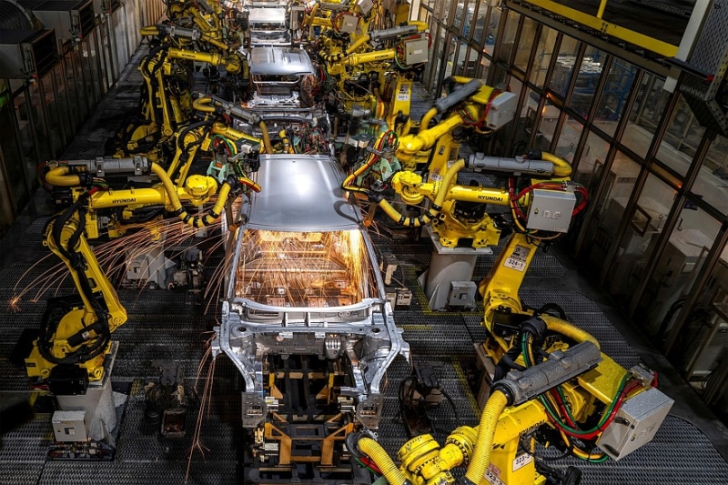 На замену Kia Ceed: в Словакии стартовало производство хэтчбека Kia EV4