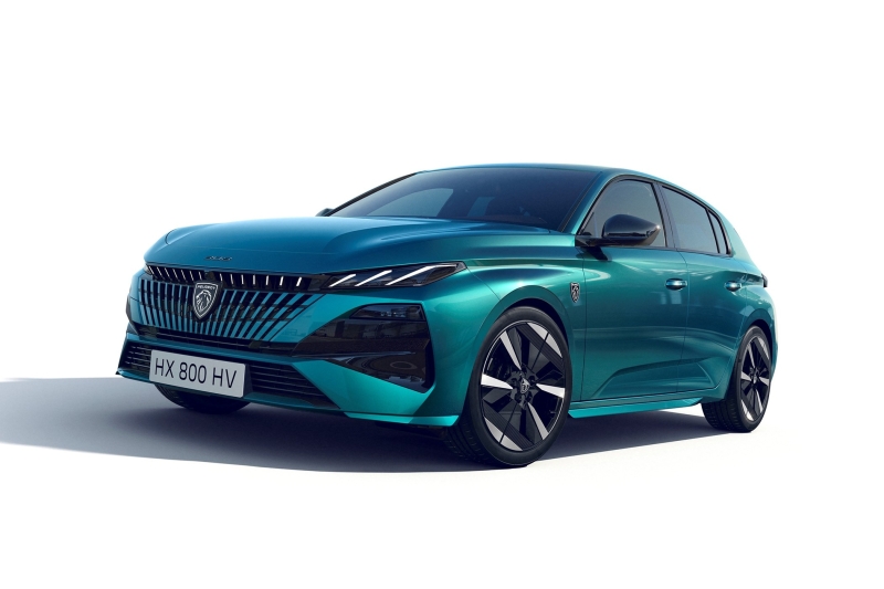 Обновлённый Peugeot 308: двухэтажные фары без подтёков и технические доработки