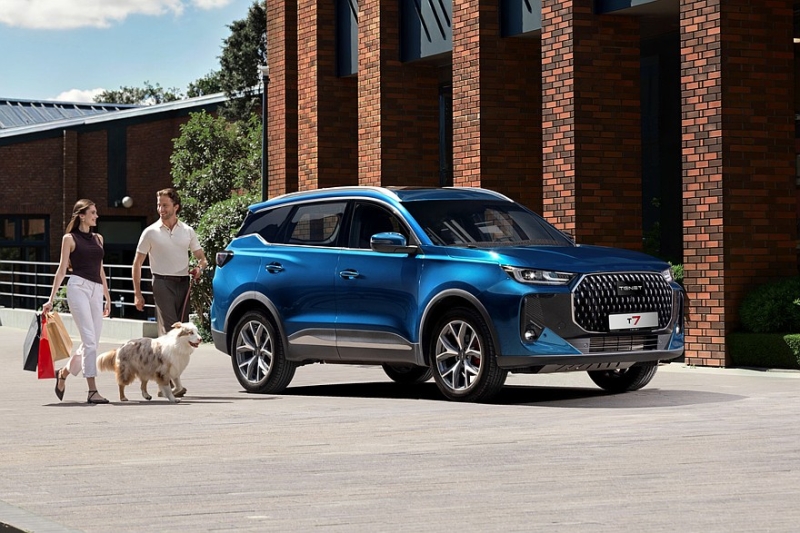 Российский бренд Tenet расширяет гамму: на подходе кроссовер T7