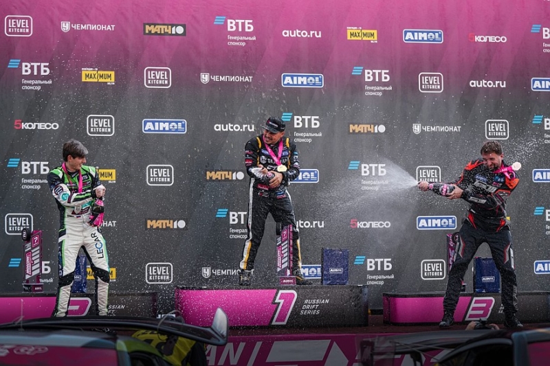 Аркадий Цареградцев стал двукратным чемпионом RDS GP, Георгий Чивчян выиграл 100-й этап