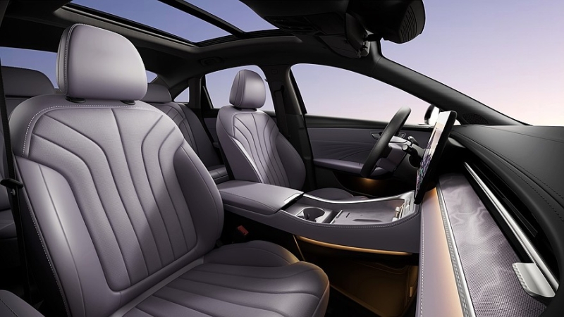 Бизнес-седан Roewe M7 выходит на рынок: дёшево и при этом богато