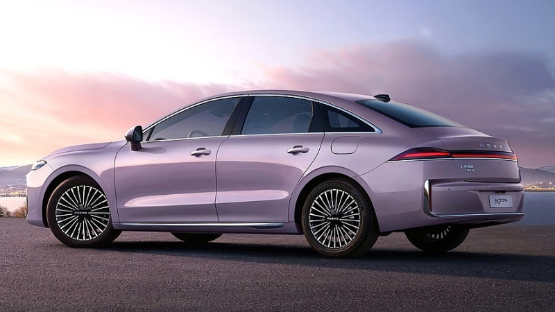 Бизнес-седан Roewe M7 выходит на рынок: дёшево и при этом богато