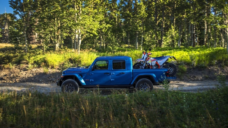 Jeep внезапно отказался от выпуска подключаемого гибридного пикапа Gladiator 4xe