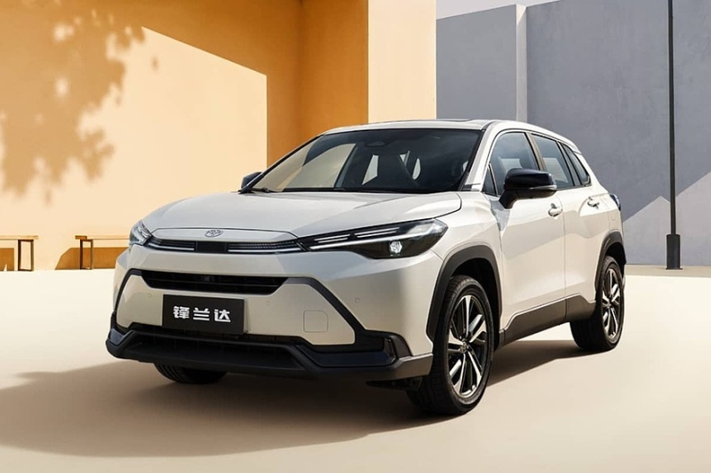 Кроссовер Toyota Frontlander после рестайлинга отдалился от Corolla Cross