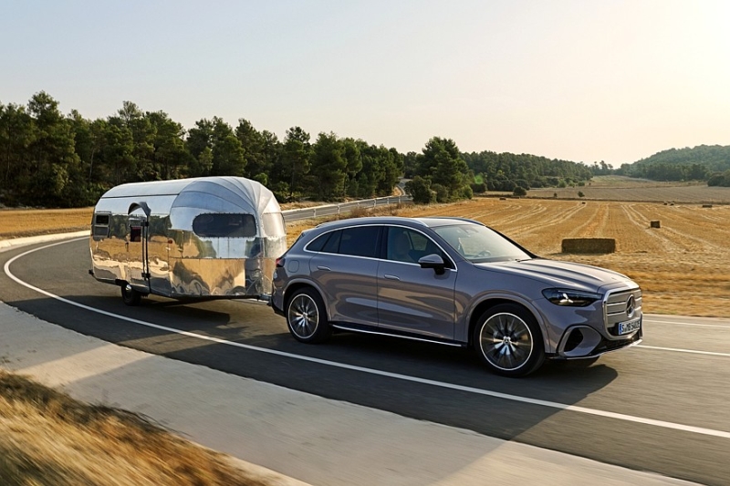 Mercedes-Benz GLC with EQ Technology: 800 вольт, пиксельный «гриль» и фоторамка в «базе»