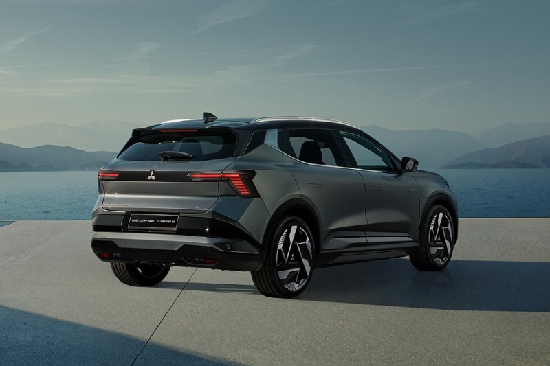 Новый Mitsubishi Eclipse Cross на базе Renault стартует с топовой начинкой