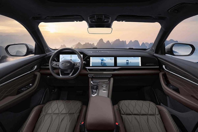 Обновлённый Geely Monjaro: более мощный мотор и модное табло