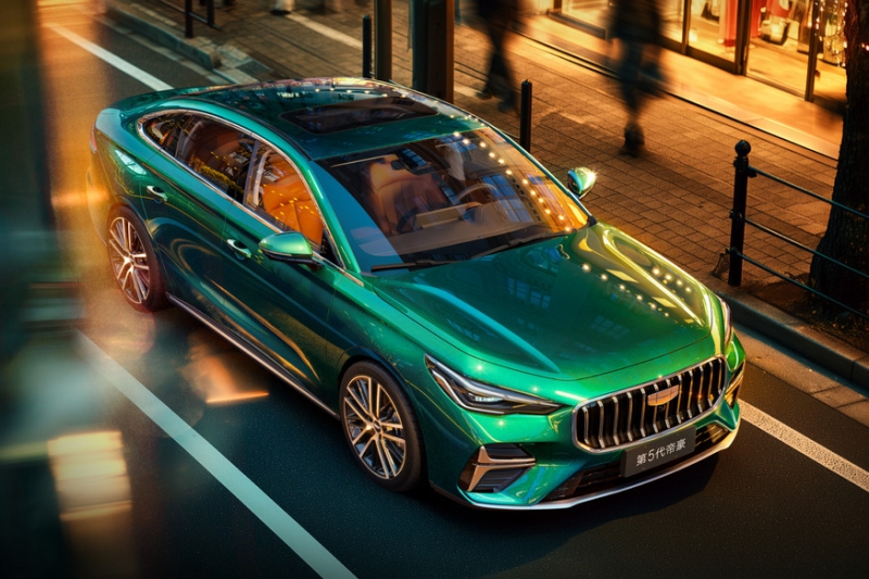 Седан Geely Emgrand нового поколения показался на полноценных фирменных фото