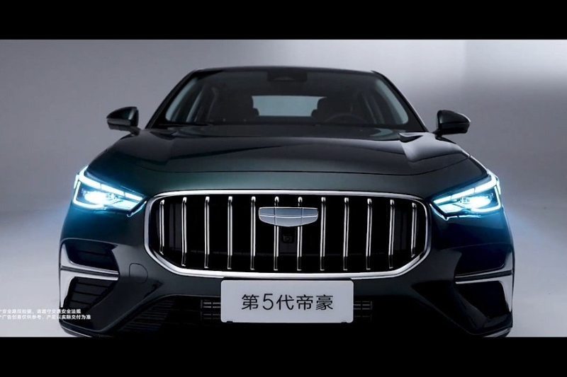 Седан Geely Emgrand нового поколения: показан интерьер