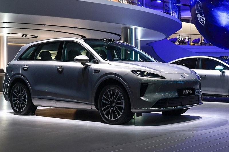 Shangjie H5 от SAIC и Huawei с простеньким дизайном начинает карьеру с ошеломительного успеха