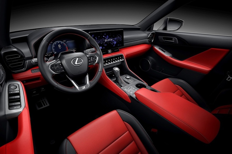 Стареющий Lexus IS опять обновлён: без V8, но с новым салоном и доработанным шасси