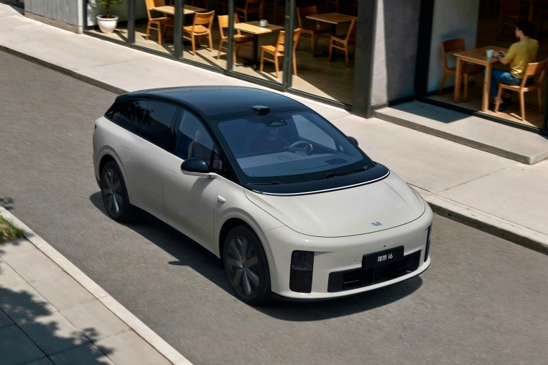 То же яйцо, только поменьше: младший кроссовер Li i6 готовится к выходу на рынок