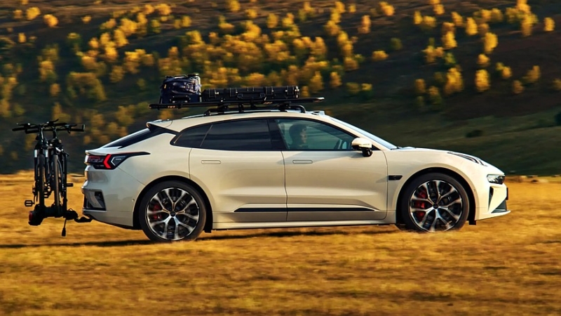 Ещё раз обновлённый Zeekr 001 выходит на рынок: больше мощности, богаче оснащение