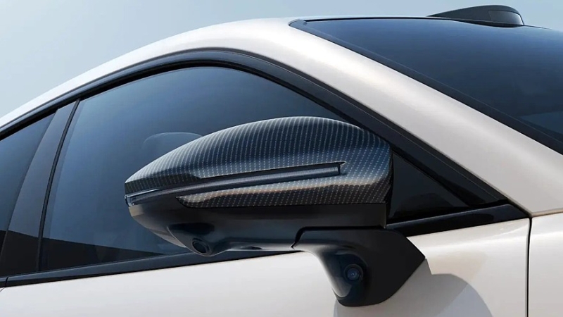 Ещё раз обновлённый Zeekr 001 выходит на рынок: больше мощности, богаче оснащение