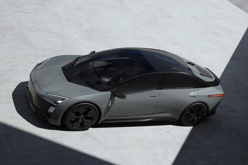 Главные премьеры Toyota: кросс-купе Century и новая Corolla