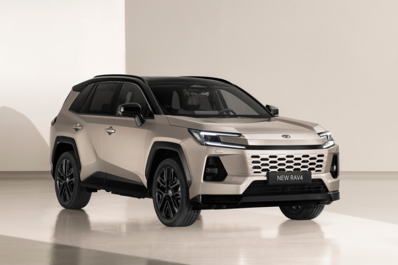 Кроссовер Toyota RAV4 нового поколения приготовился к старту продаж