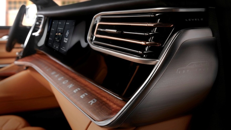 Обновлённый Jeep Grand Wagoneer: без хрома, без V8, но с мощной гибридной версией