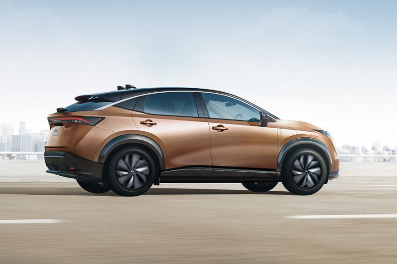 Обновлённый кроссовер Nissan Ariya показался на свежих кадрах