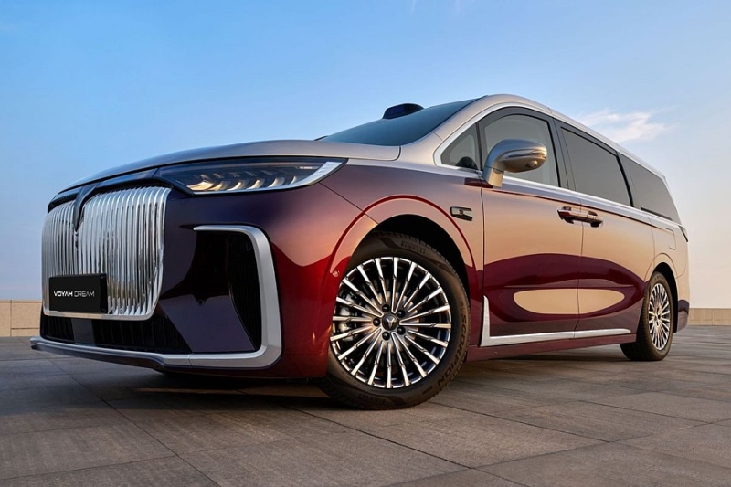 Обновлённый минивэн Voyah Dream едет в Россию: дополнение, а не замена