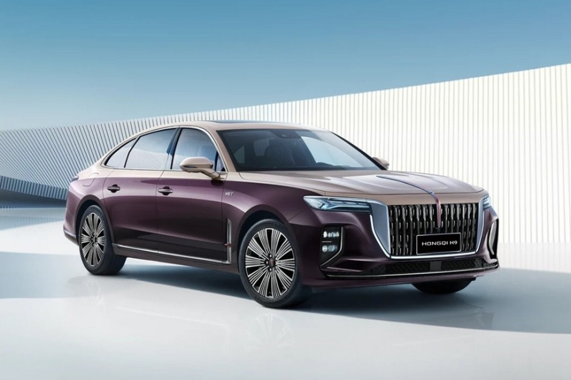 Обновлённый седан Hongqi H9 появился в России: V6 и полный привод