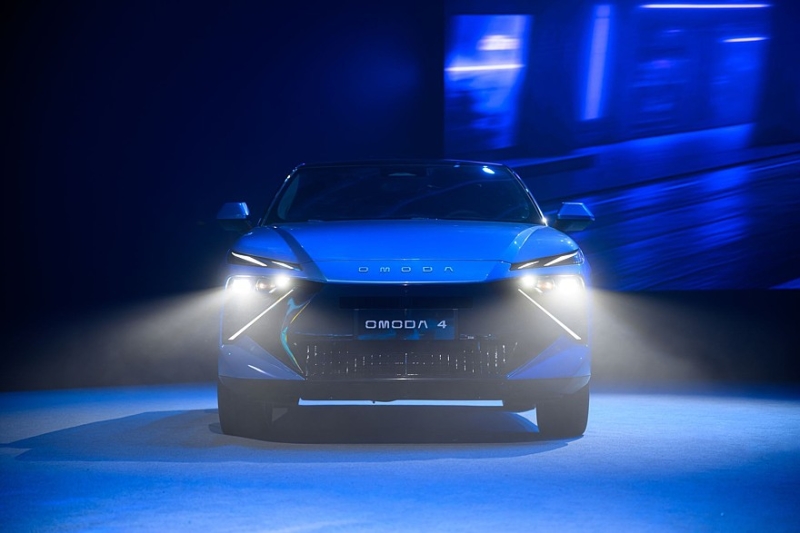 Omoda показала «кибермеханический» кроссовер C4