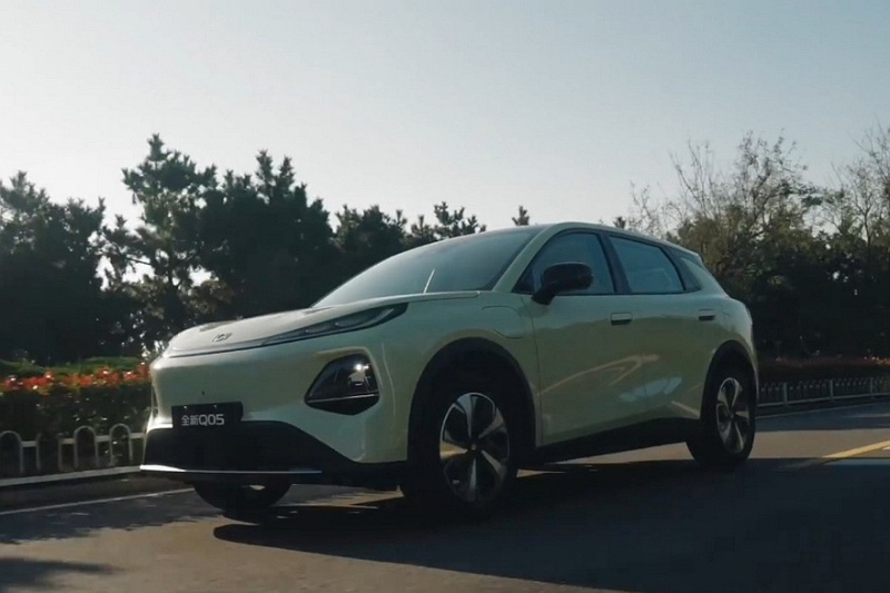 Представлен новый кроссовер Changan Qiyuan Q05: бюджетный, но не бедный