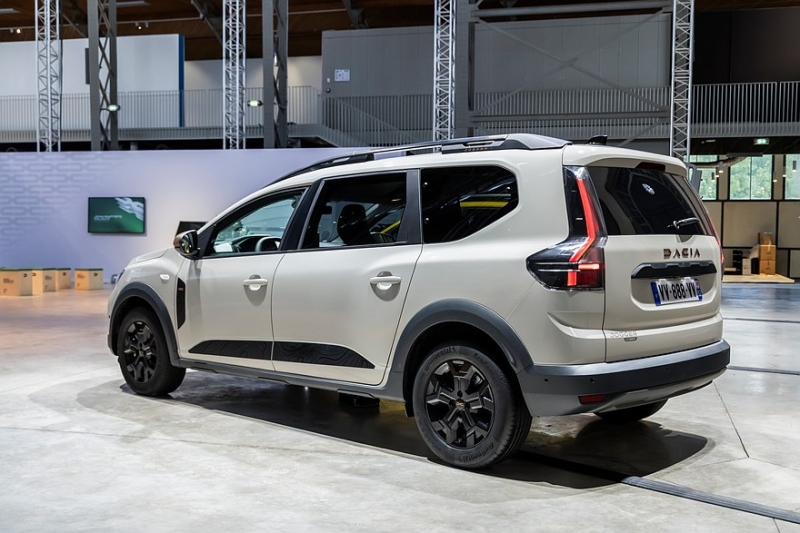 Рестайлинговые Dacia Logan, Sandero и Jogger стали богаче и получили новую технику