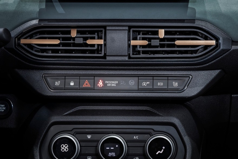 Рестайлинговые Dacia Logan, Sandero и Jogger стали богаче и получили новую технику