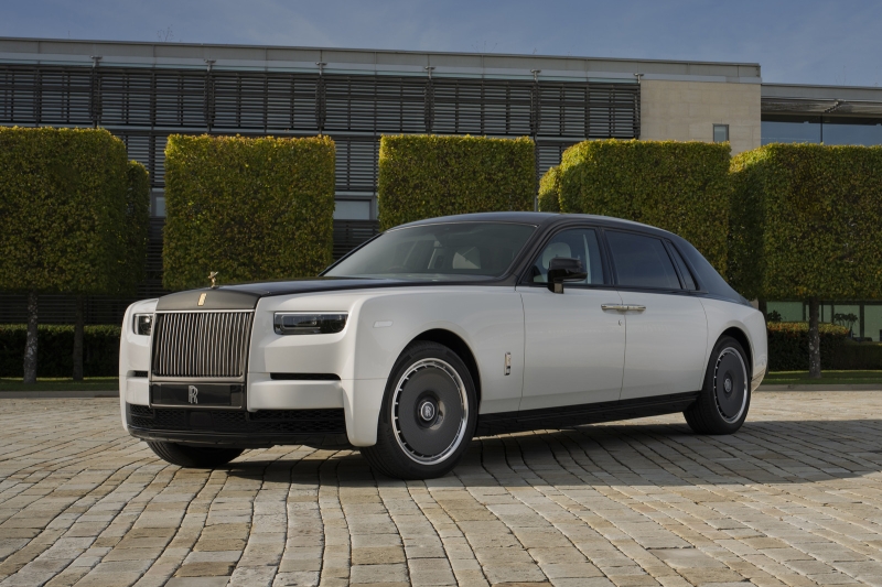 Rolls-Royce подготовил особенный Phantom в честь 100-летия седана