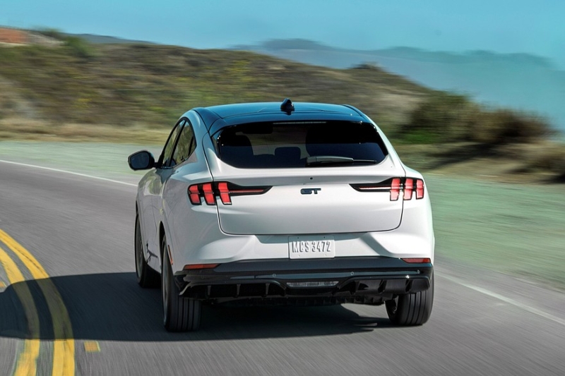 Синева ему к лицу: Ford Mustang Mach-E обзавёлся спецверсией California Special