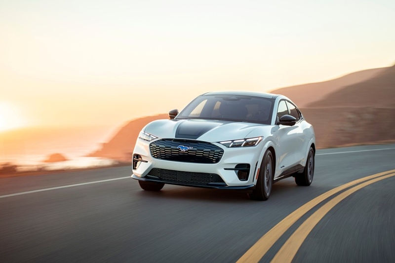 Синева ему к лицу: Ford Mustang Mach-E обзавёлся спецверсией California Special