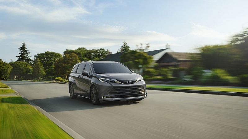 Toyota Sienna получила ряд полезных обновок и прибавила в цене