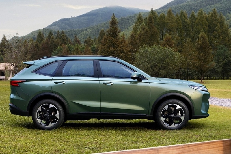 Бензиновый Haval H6L выходит на рынок: намного дешевле родственного Xiaolong Max