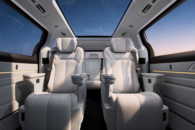 Geely Galaxy V900 готовится к старту продаж: минивэн уже установил необычный рекорд