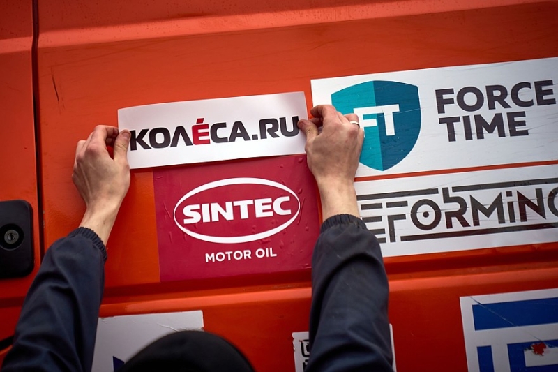 Навигационные ловушки и скоростной пролог: в Калмыкии стартовала баха «Великая степь»