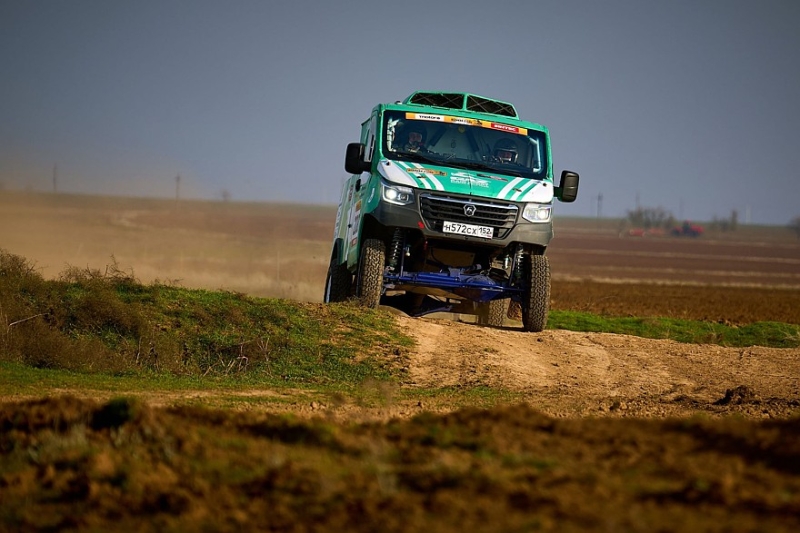 Навигационные ловушки и скоростной пролог: в Калмыкии стартовала баха «Великая степь»