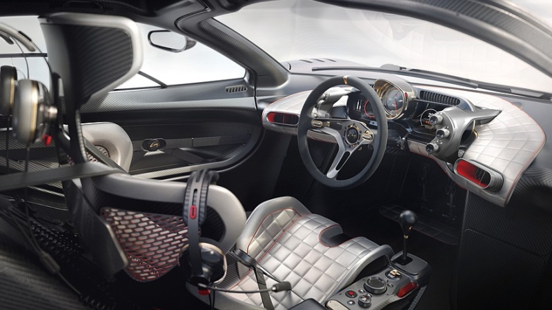 По цене самолёта: один из пяти суперкаров Gordon Murray S1 LM продадут на аукционе