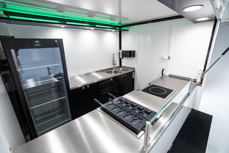 «Зелёная» рабочая лошадка: Kia представила шасси PV5 во Франции