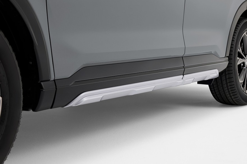 Honda CR-V готовится выйти на домашний рынок и подбирает аксессуары по торжественному случаю