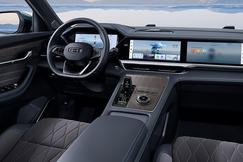 Особый Geely Monjaro для России: переделанный салон, адаптивная подвеска и кое-что ещё