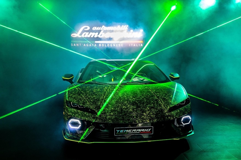 Пёстренькая роскошь: представлен уникальный Lamborghini Temerario Ad Personam