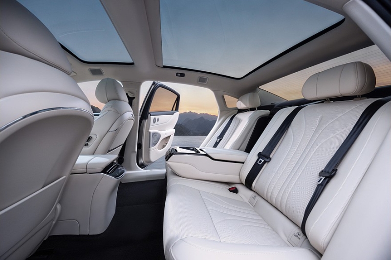 Полноприводный седан Voyah Passion L готов к старту продаж