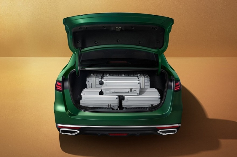 Седан Geely Emgrand нового поколения предложен с двумя моторами на выбор