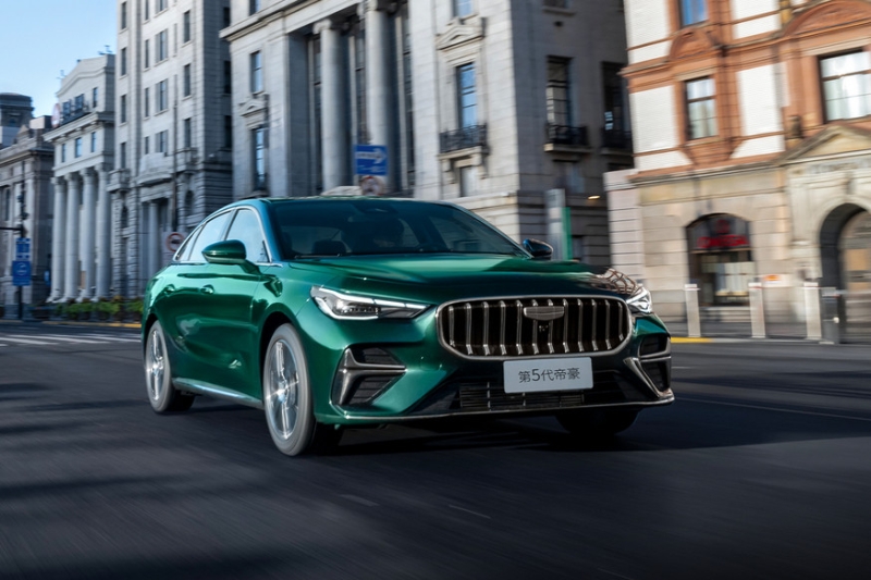 Седан Geely Emgrand нового поколения предложен с двумя моторами на выбор